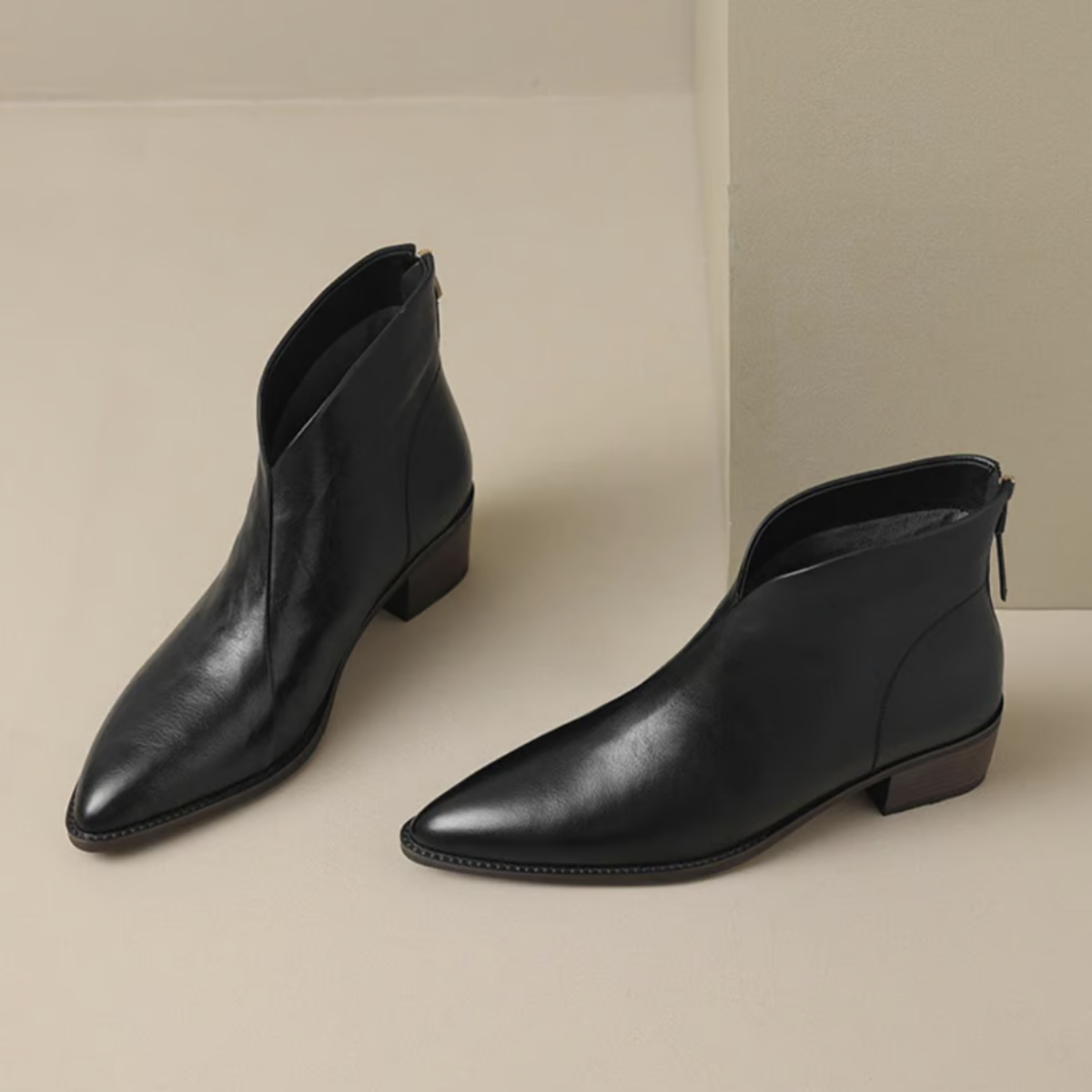 Bottines femme à talon carré bas et bout pointu avec fermeture éclair arrière 1