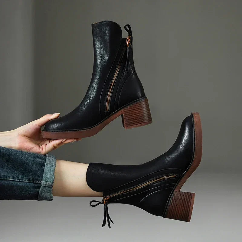 Bottines femme à talon carré bout rond fermeture éclair 1