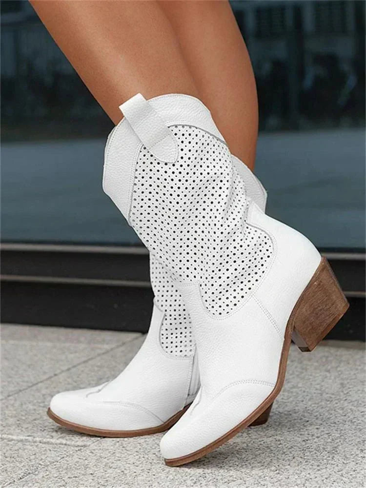 Bottines femme en cuir ajouré style cowboy à bout légèrement pointu et fermeture éclair latérale 1