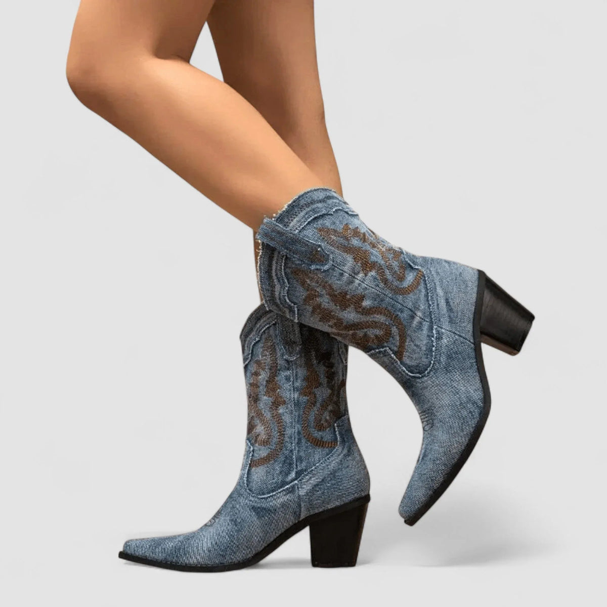 Bottines femme western à talon bloc et bout pointu 6