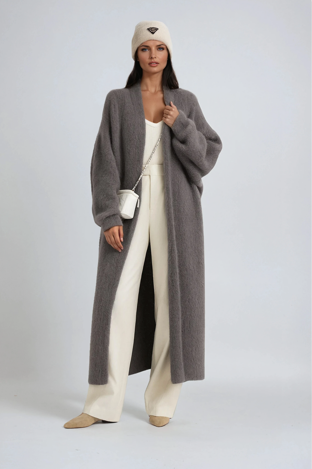 Cardigan long femme ouvert devant en maille douce à épaules tombantes et coupe ample 2