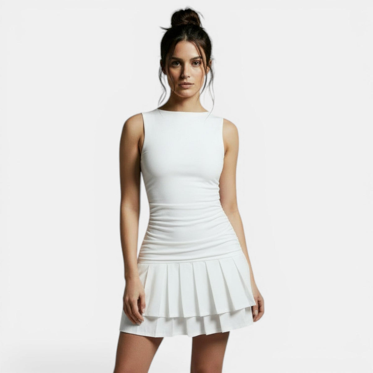Robe courte moulante sans manches de soirée