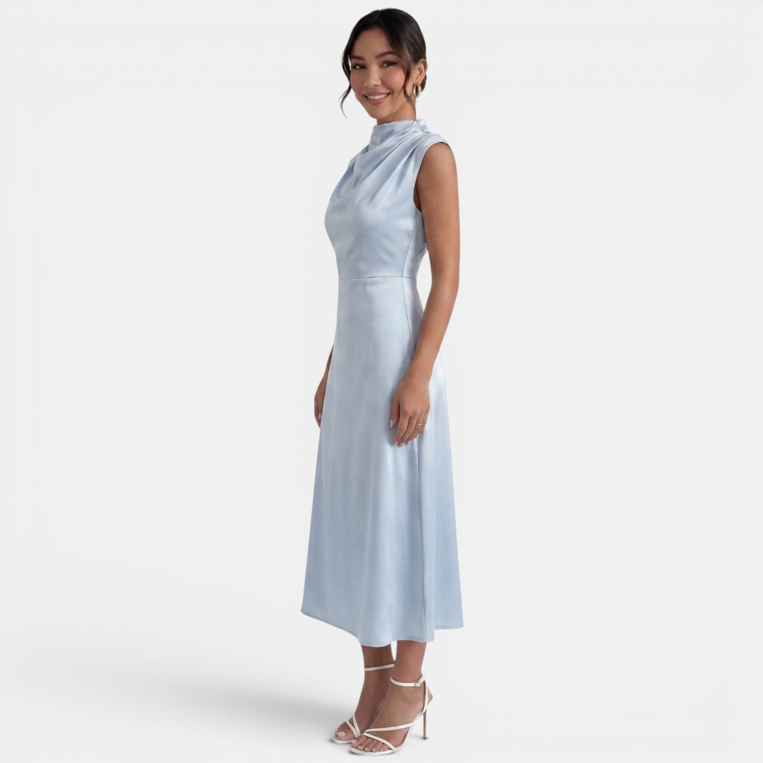 Robe midi élégante et fluide sans manches à col montant