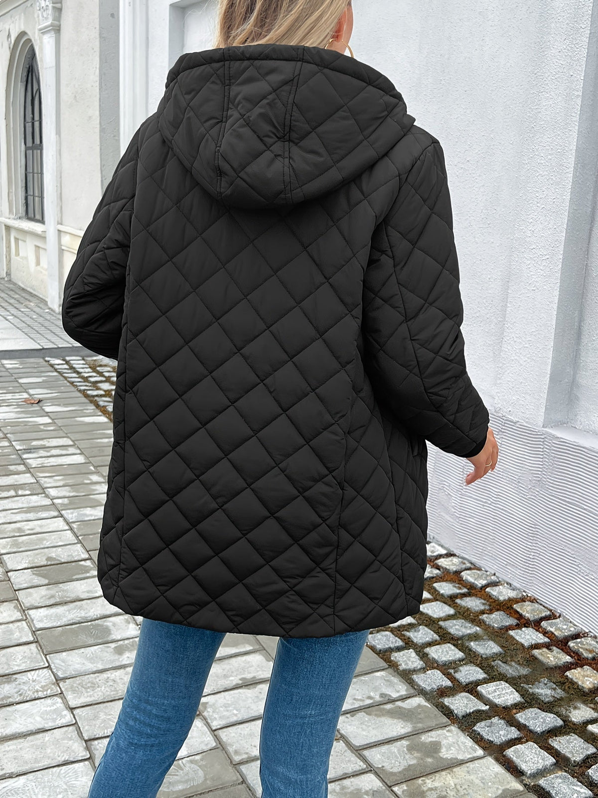 Doudoune à capuche femme matelassée mi-longue à doublure sherpa et fermeture éclair 5
