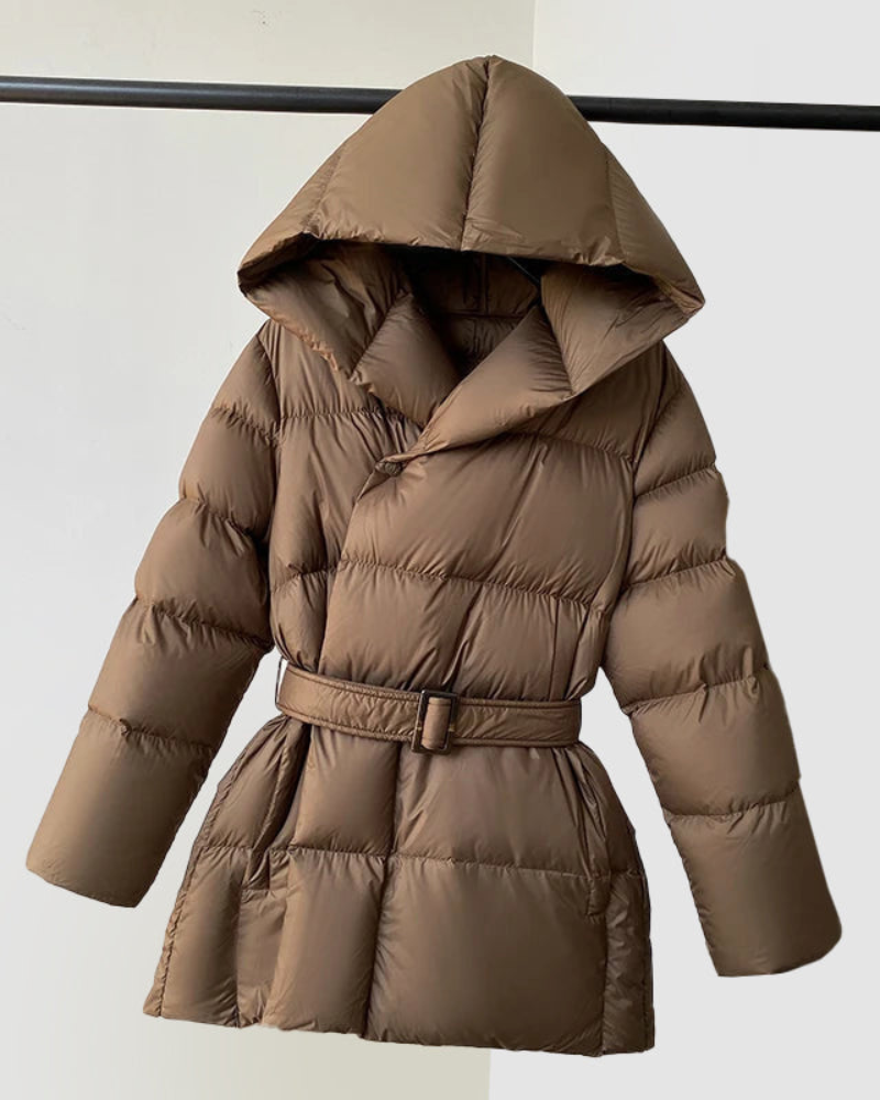 Doudoune femme mi-longue à capuche et ceinture 2