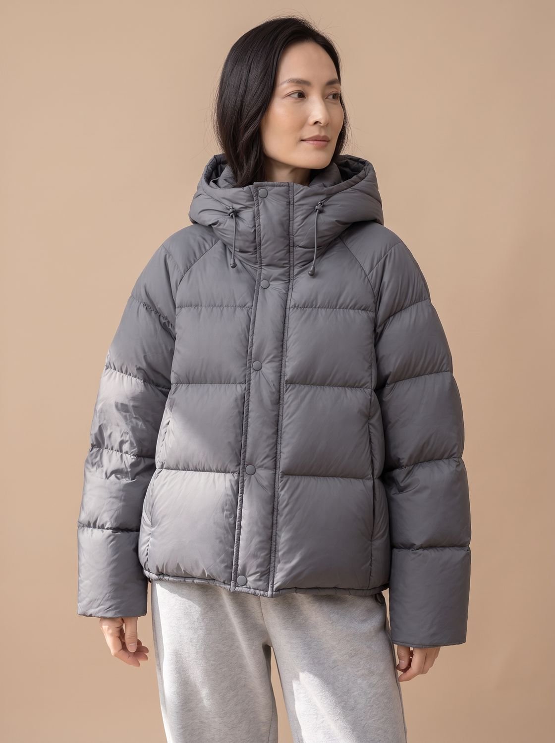 Doudoune femme oversize en duvet à capuche ajustable 3