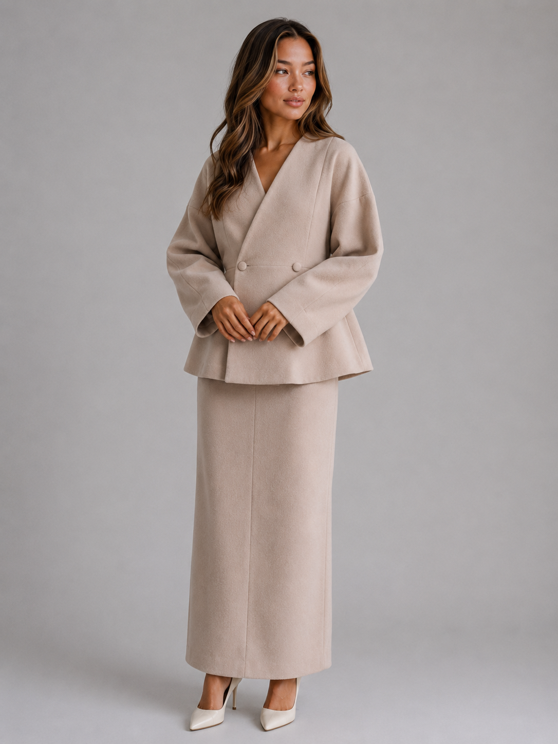 Ensemble tailleur femme veste péplum col V et jupe crayon longue 2