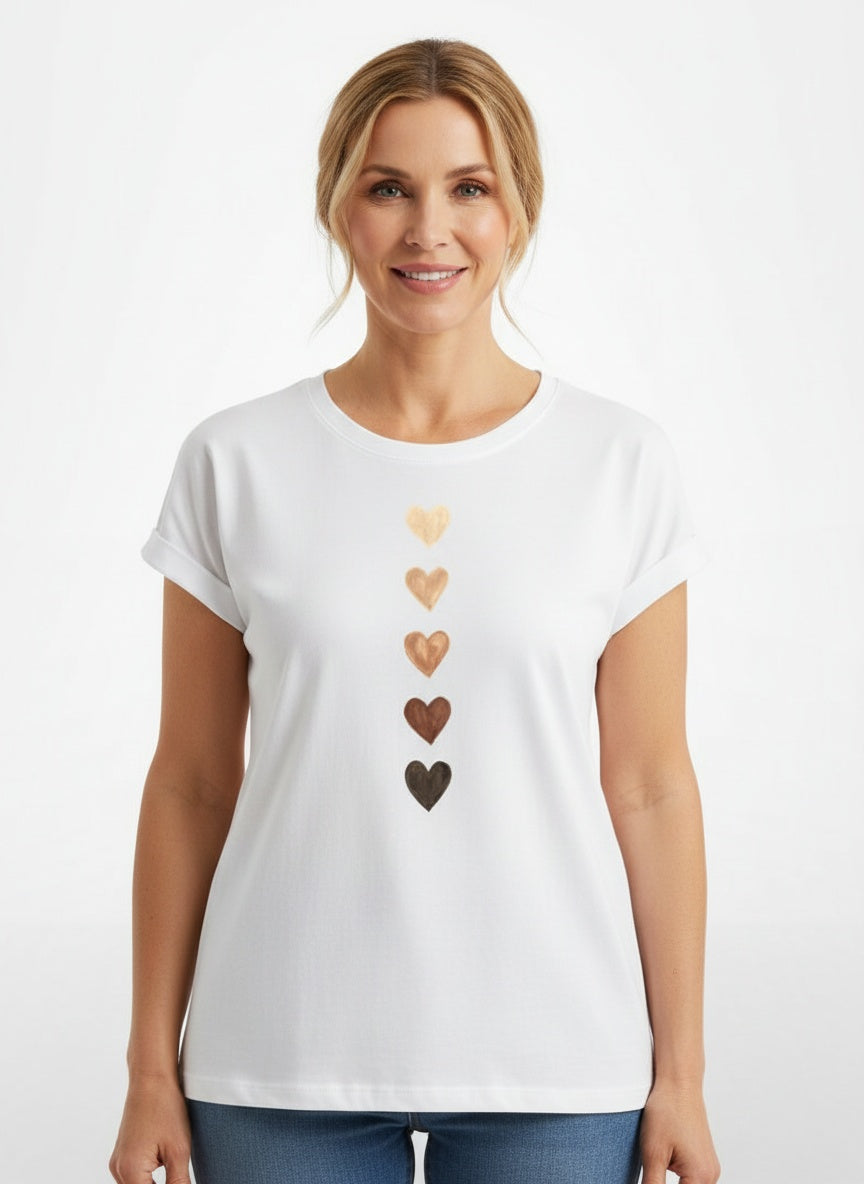 Full body view of the model wearing T-shirt d'été à manches courtes femme