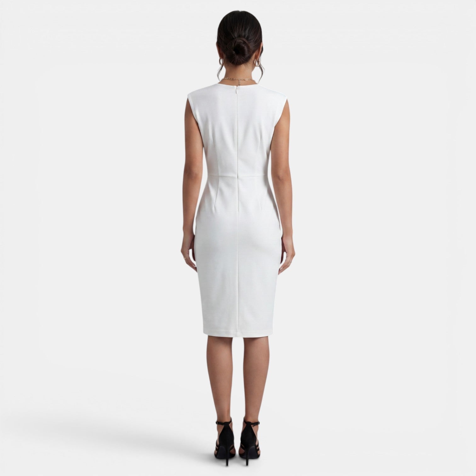 Robe midi drapée à col rond et détails ajourés