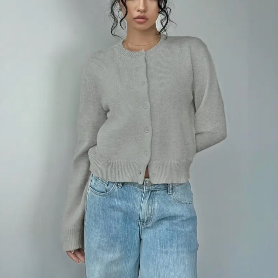 Gilet court femme boutonné à col rond en maille côtelée 13