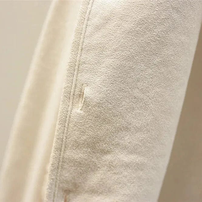 Gilet femme sans manches boutonné à poches et coupe droite 7
