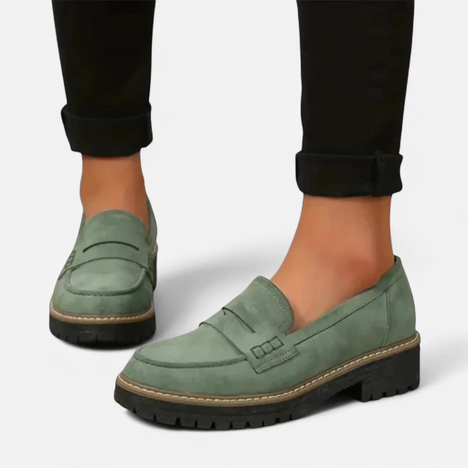Mocassins femme à bout rond et semelle crantée 6
