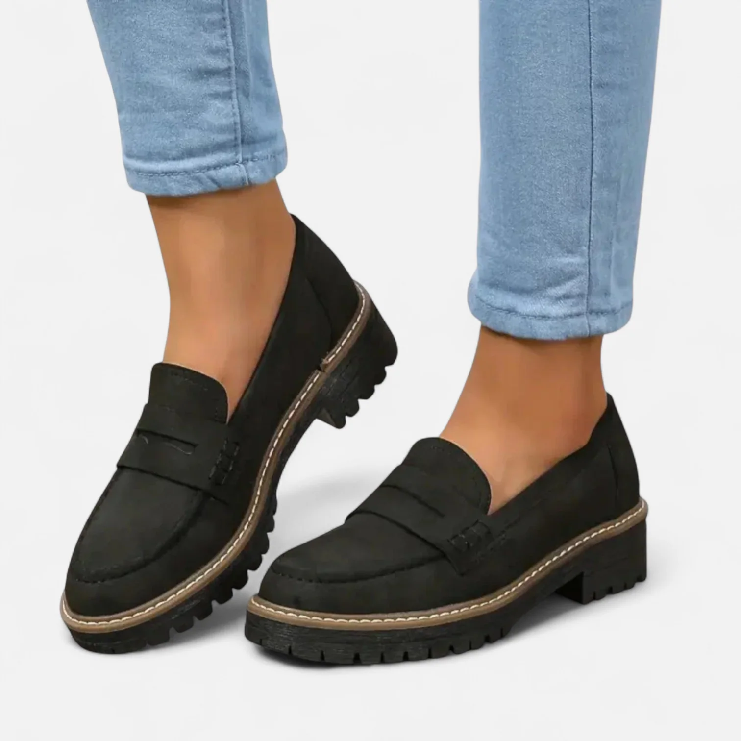 Mocassins femme à bout rond et semelle crantée 1