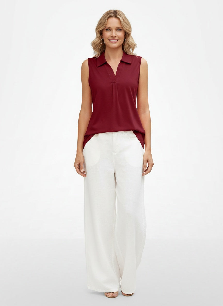 Full body view of the model wearing Blouse sans manches femme