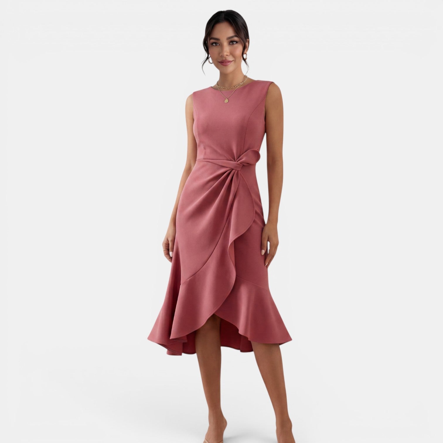 Robe midi ajustée sans manches à col rond avec fente latérale