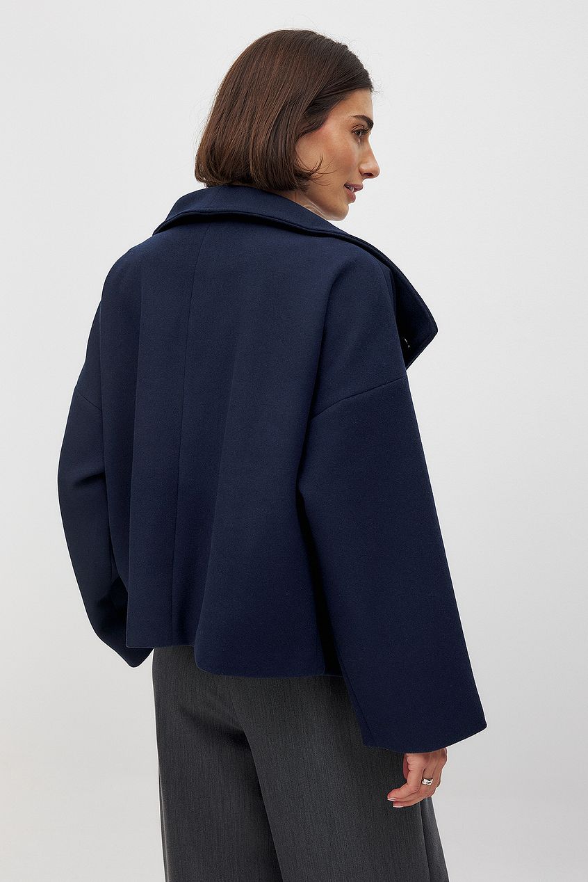 Manteau court femme croisé oversize à grand revers 5