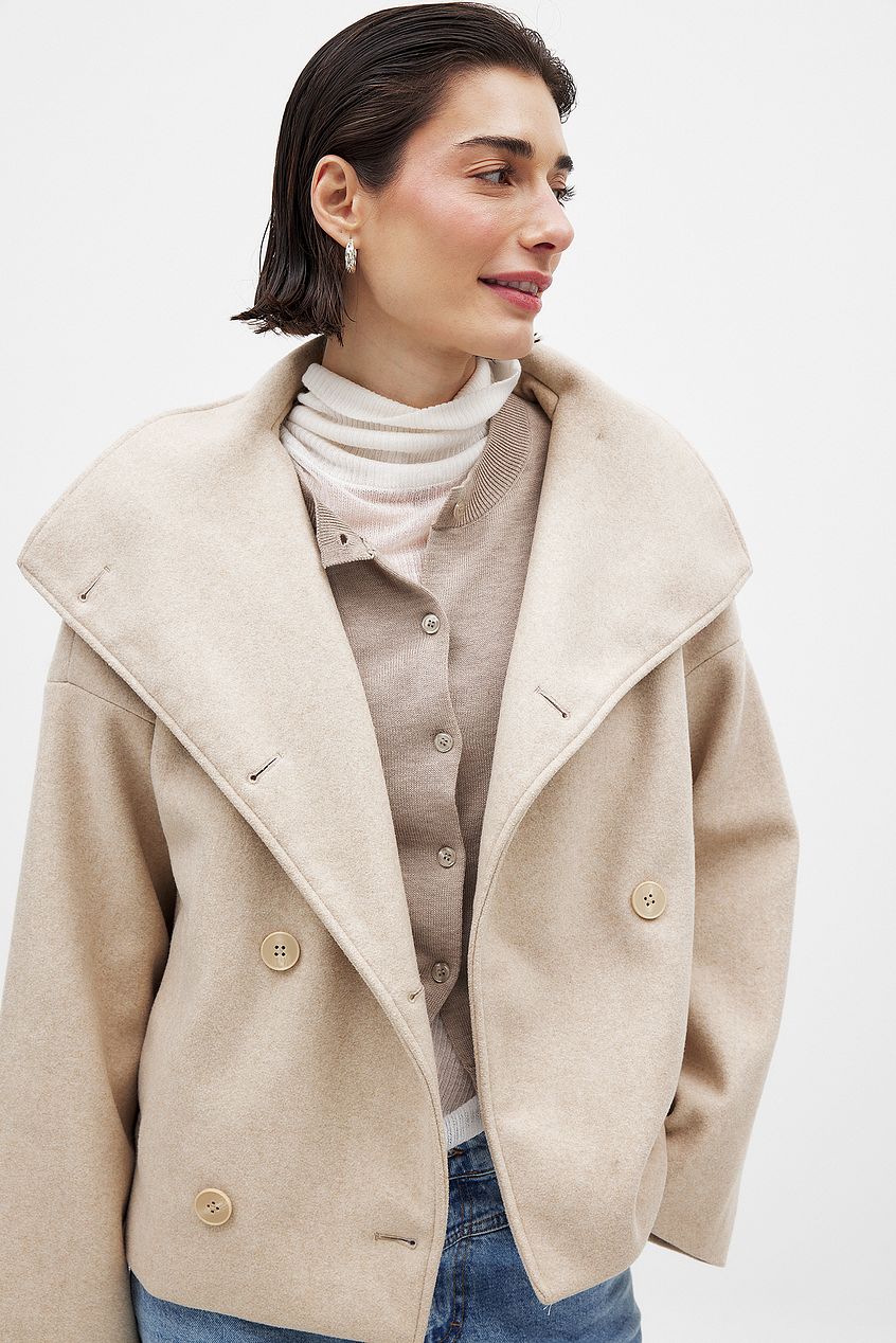 Manteau court femme croisé oversize à grand revers 7