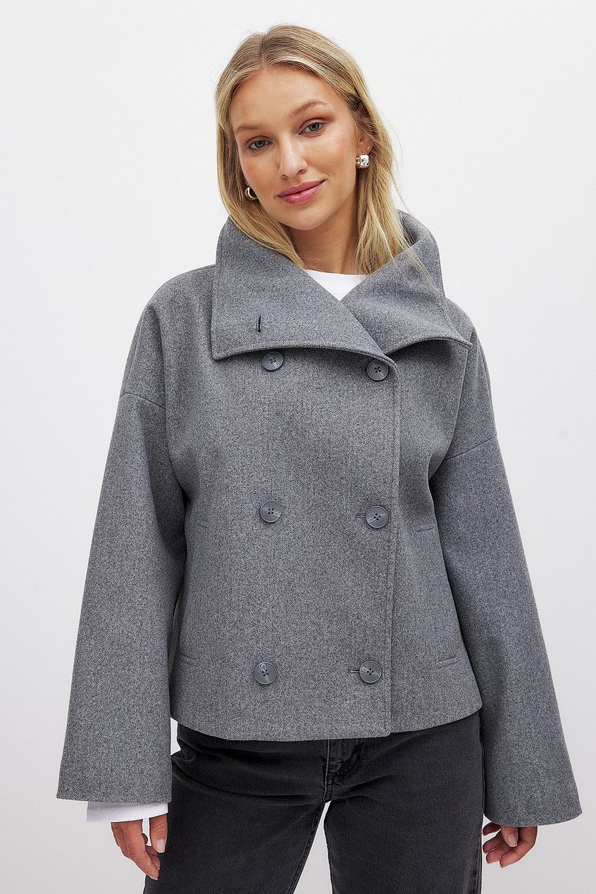 Manteau court femme croisé oversize à grand revers 9