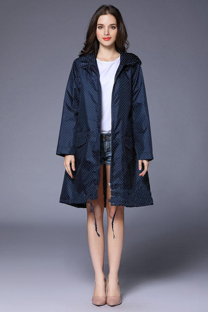 Manteau de pluie femme déperlant long et ample à capuche avec cordon de serrage 2