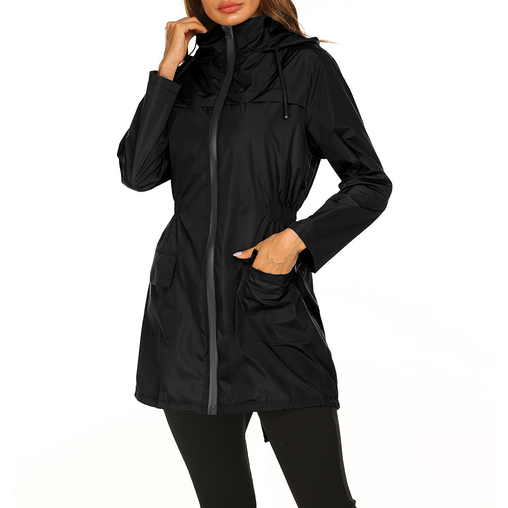 Manteau de pluie femme long et déperlant à capuche et taille élastique 2