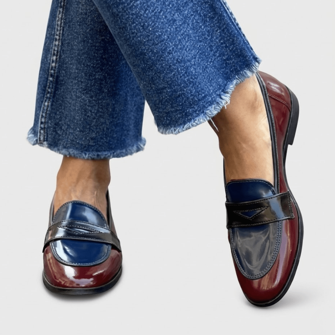 Mocassins femme bicolores à bout rond et talon bas 2