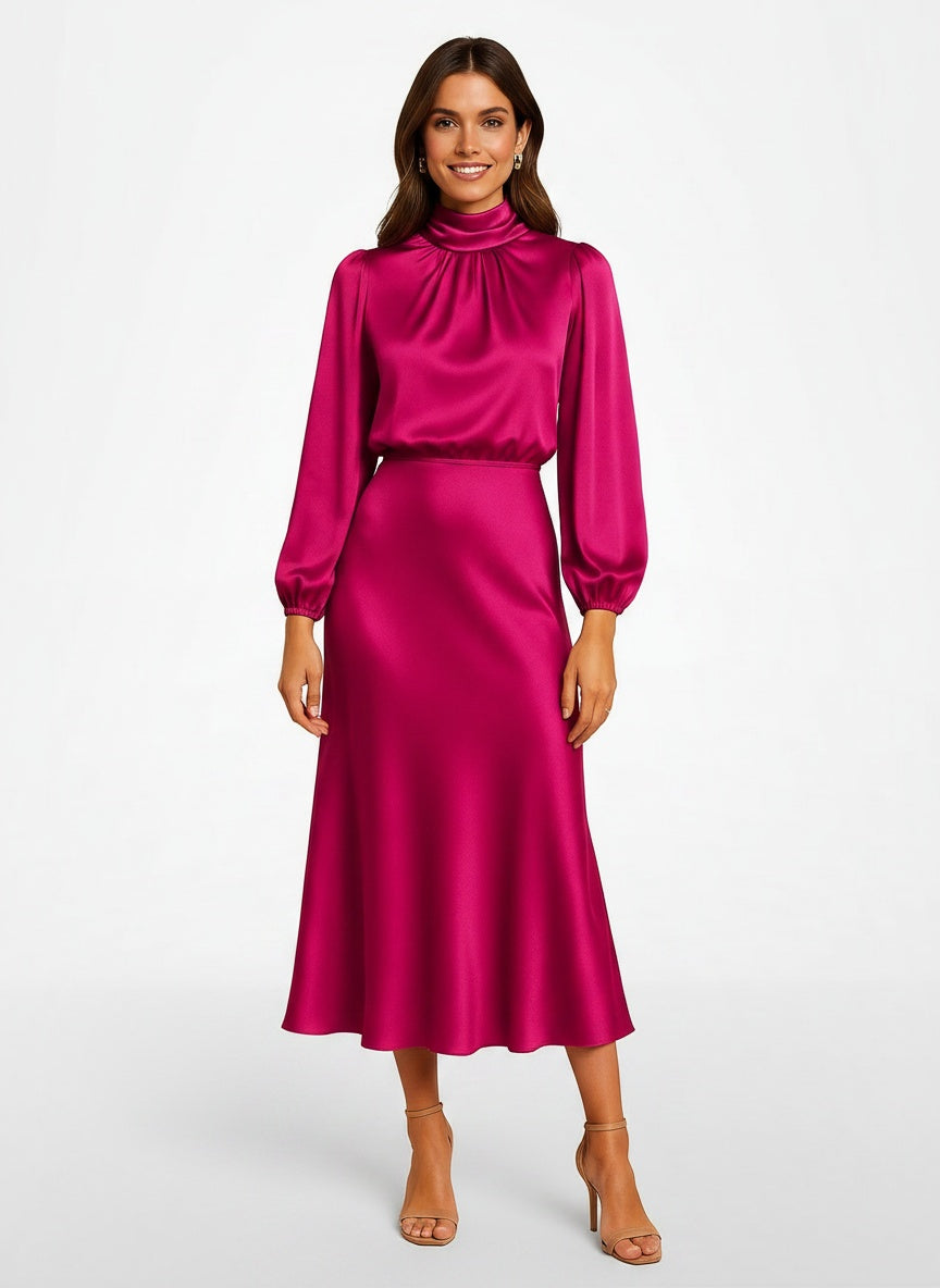 Full body view of the model wearing Robe midi à col montant et taille haute femme