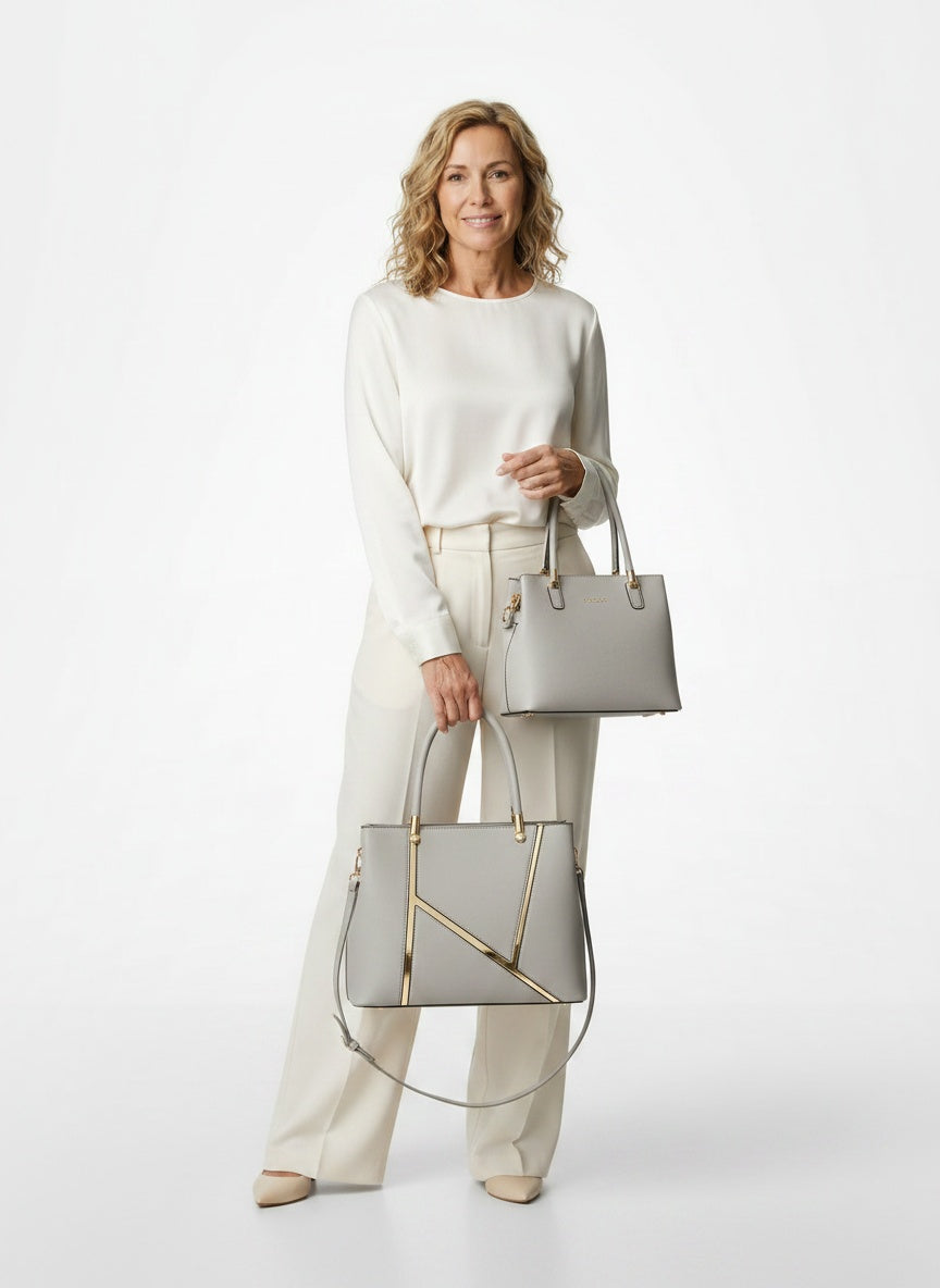 Full body view of the model wearing Ensemble de sacs à main deux pièces avec pochette femme