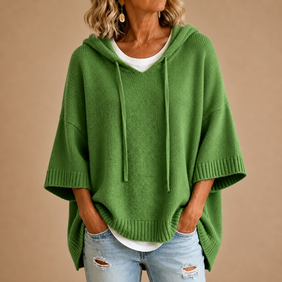Pull à capuche femme ample à manches 3/4 et cordon de serrage 5
