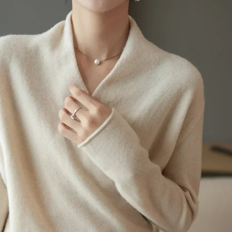 Pull cache-cœur femme en maille à col V et manches longues 6