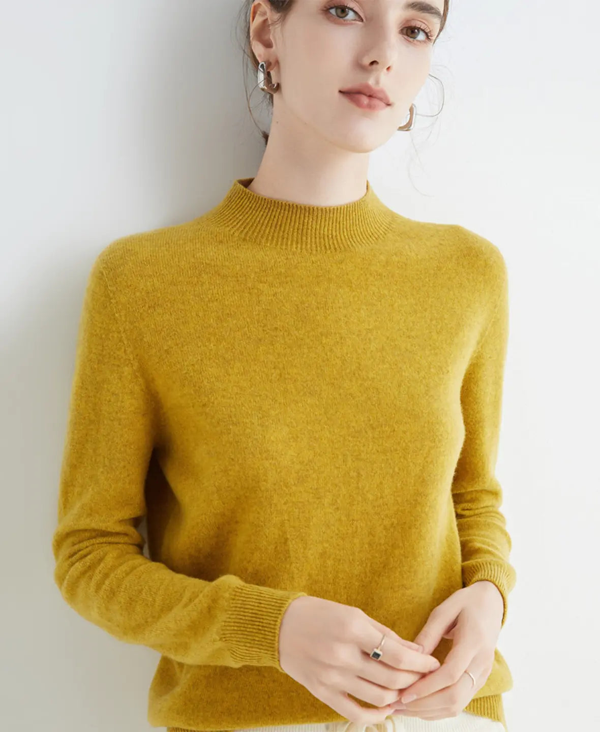 Pull femme en laine mérinos à col montant 18