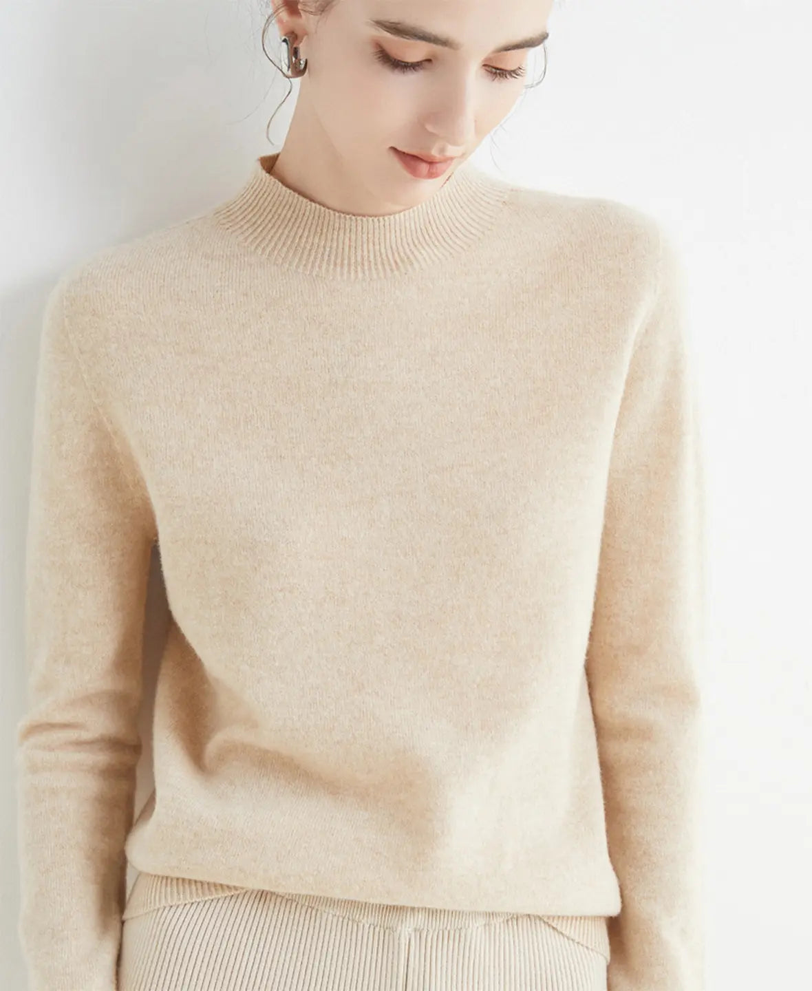 Pull femme en laine mérinos à col montant 5