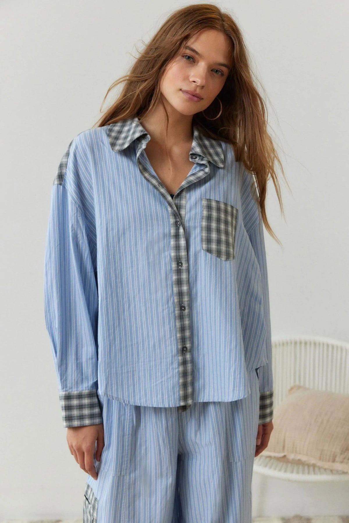 Pyjama femme deux pièces à carreaux chemise boutonnée et pantalon long 2