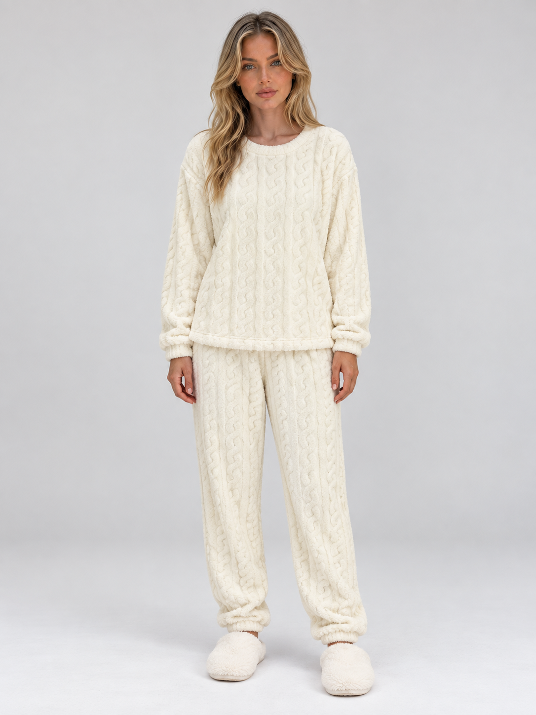 Pyjama femme deux pièces en polaire à maille torsadée col rond et manches longues 2