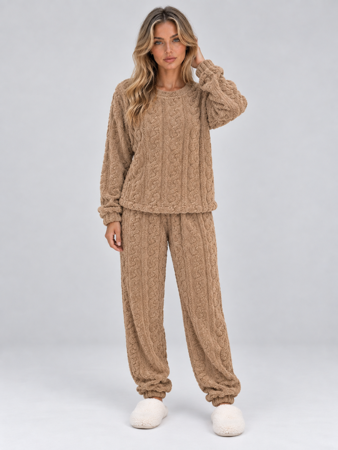 Pyjama femme deux pièces en polaire à maille torsadée col rond et manches longues 3