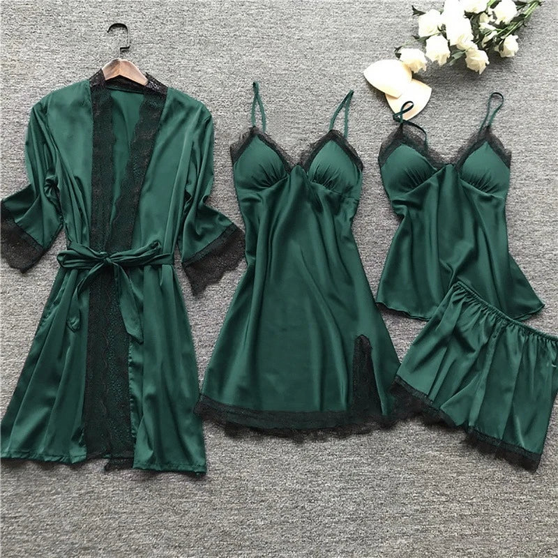 Pyjama femme en satin et dentelle à fines bretelles avec peignoir 6