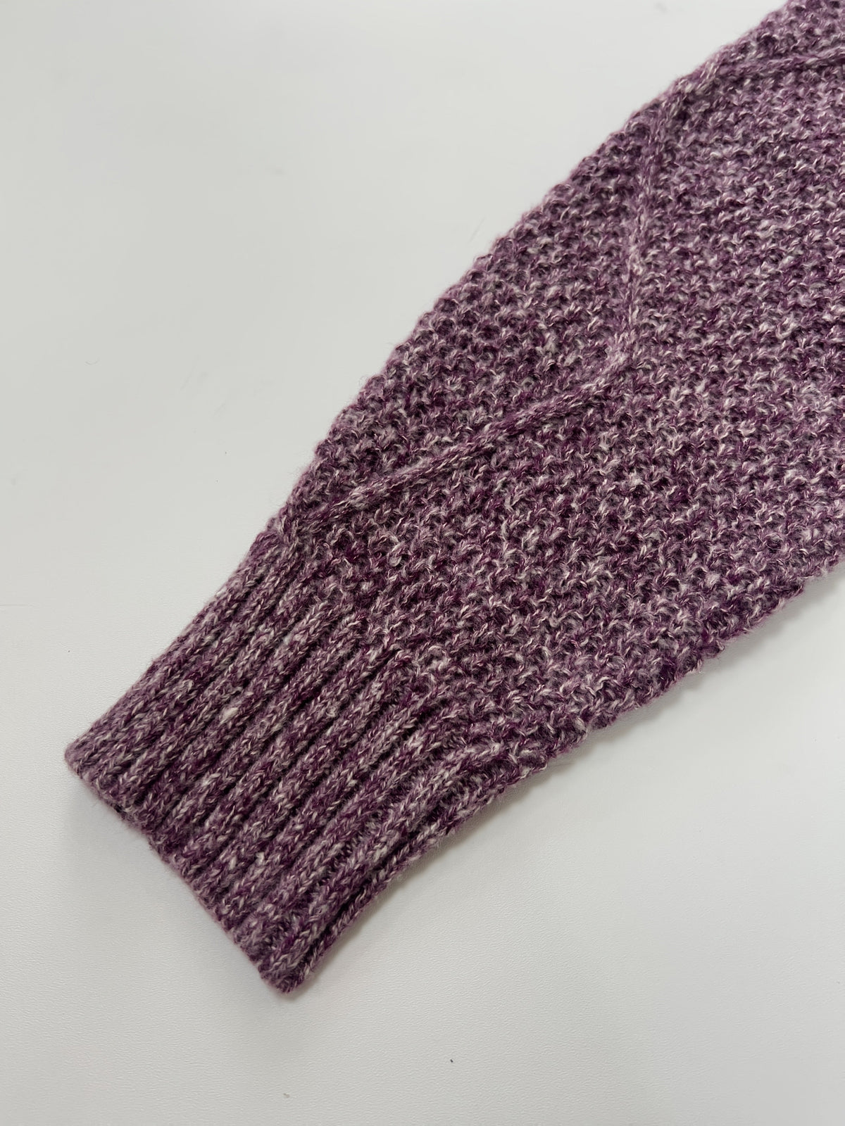 Robe pull courte en maille torsadée à col rond coupe ample 6
