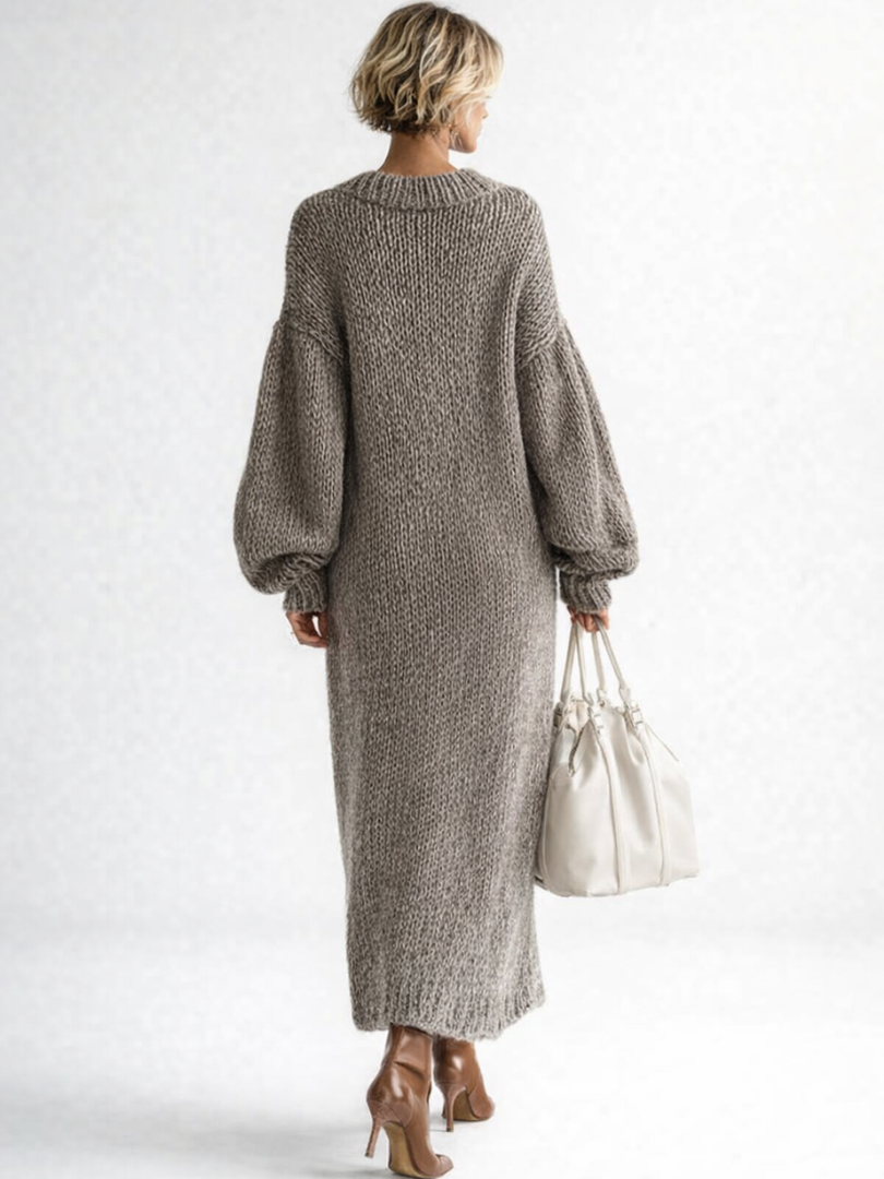 Robe pull longue en maille oversize à col rond 6