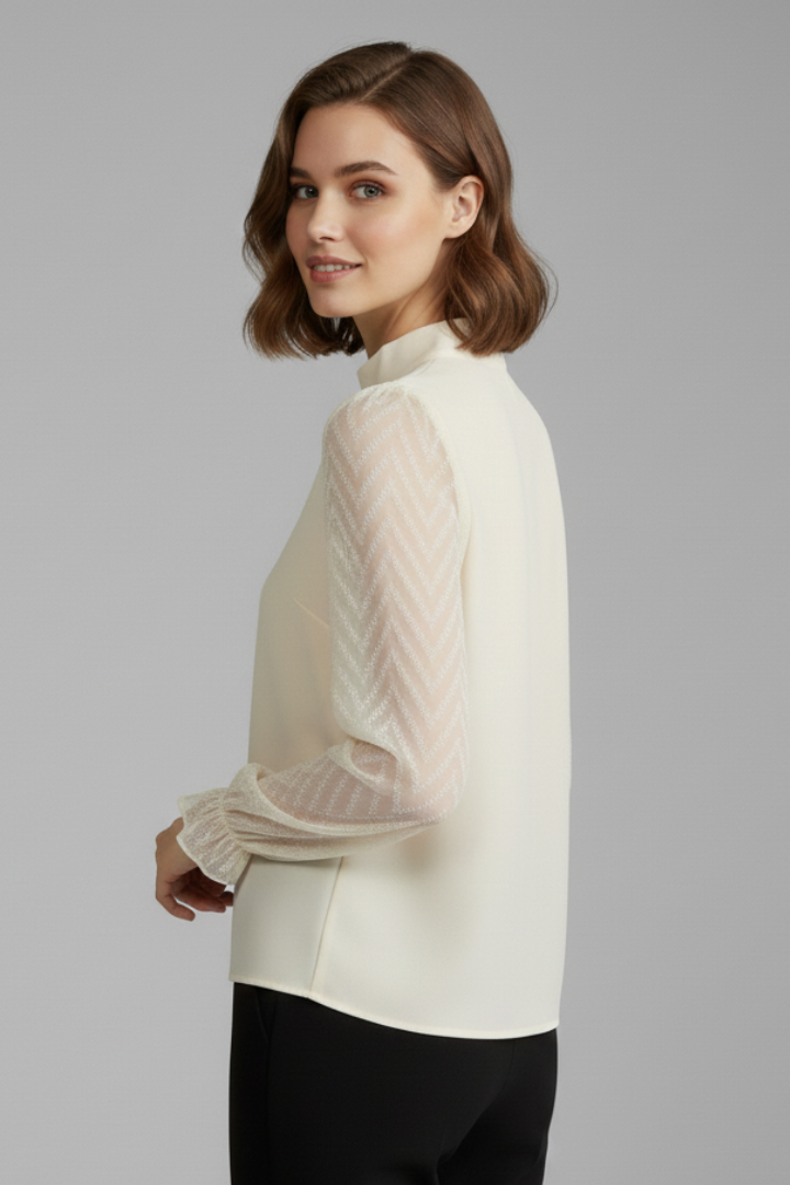 Top manches longues femme à encolure plissée et manches texturées 7