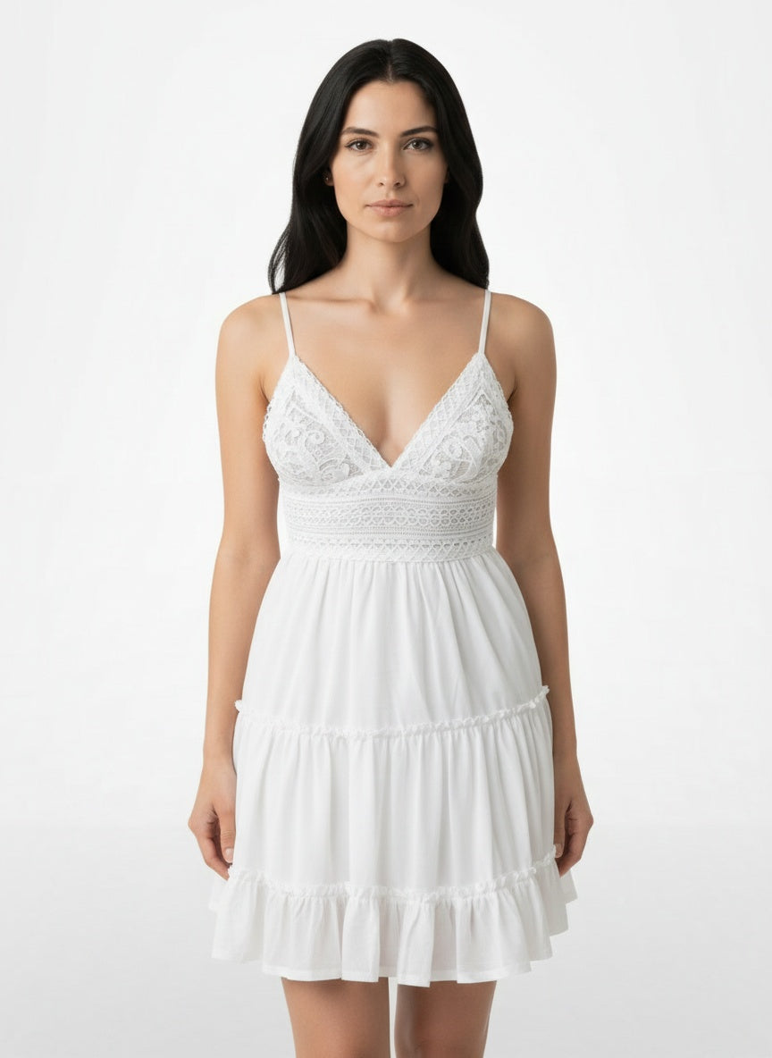 Full body view of the model wearing Robe élégante fluide femme