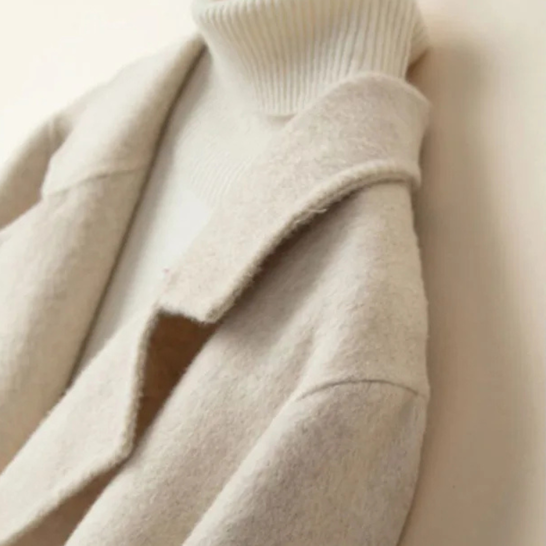 Veste courte femme en laine mélangée à double boutonnage et larges revers 12
