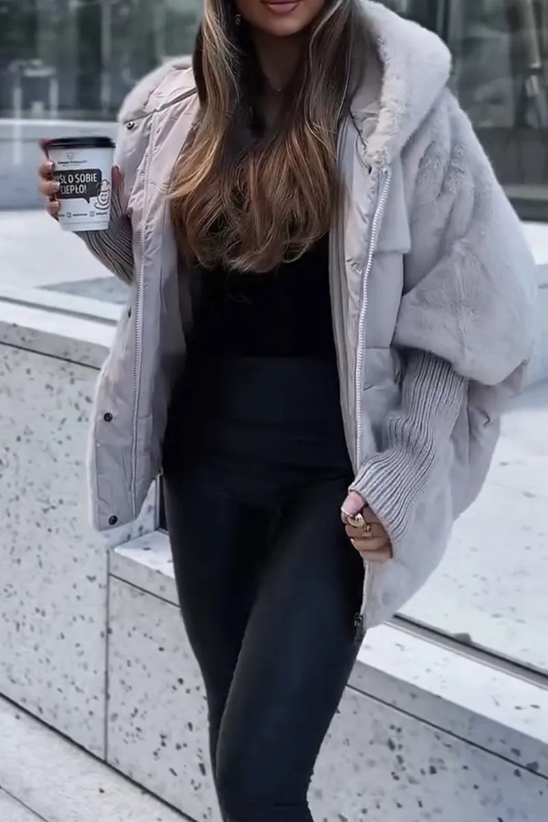 Veste d'hiver femme doublée à capuche, coupe ample et longueur hanches 4