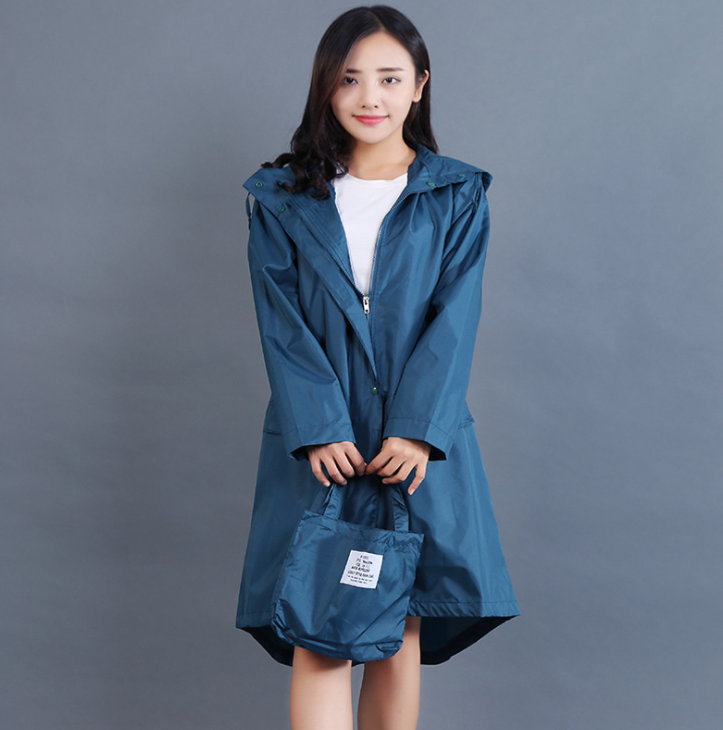 Veste de pluie imperméable femme coupe-vent mi-longue à capuche et boutons 7