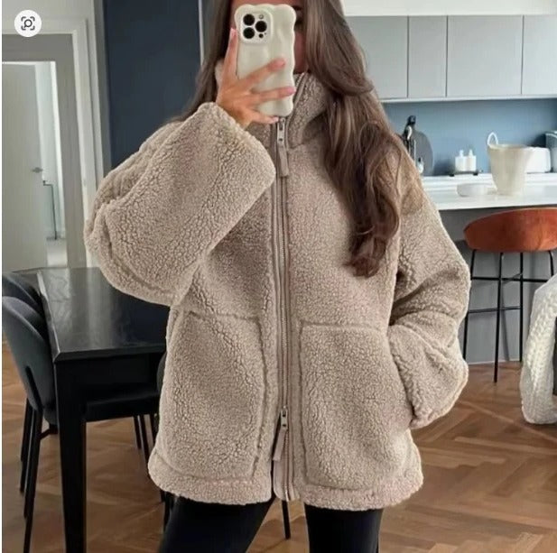 Veste polaire femme en sherpa à col montant coupe droite 4