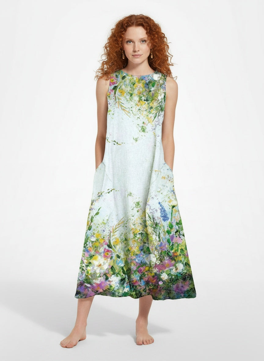 Full body view of the model wearing Robe d'été midi à imprimé floral femme